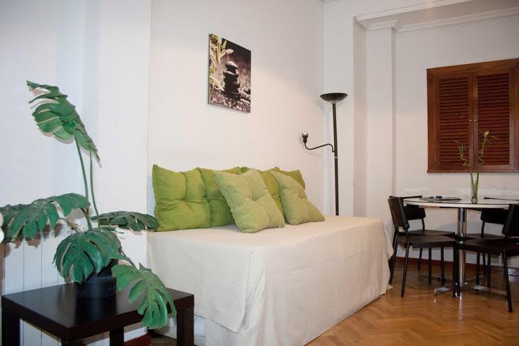 Gran Via Sol Apartamentos Madrid Habitación foto