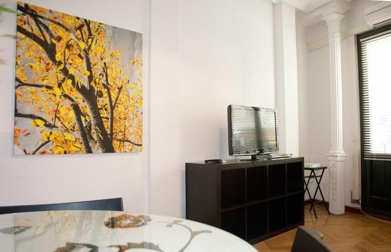 Gran Via Sol Apartamentos Madrid Habitación foto
